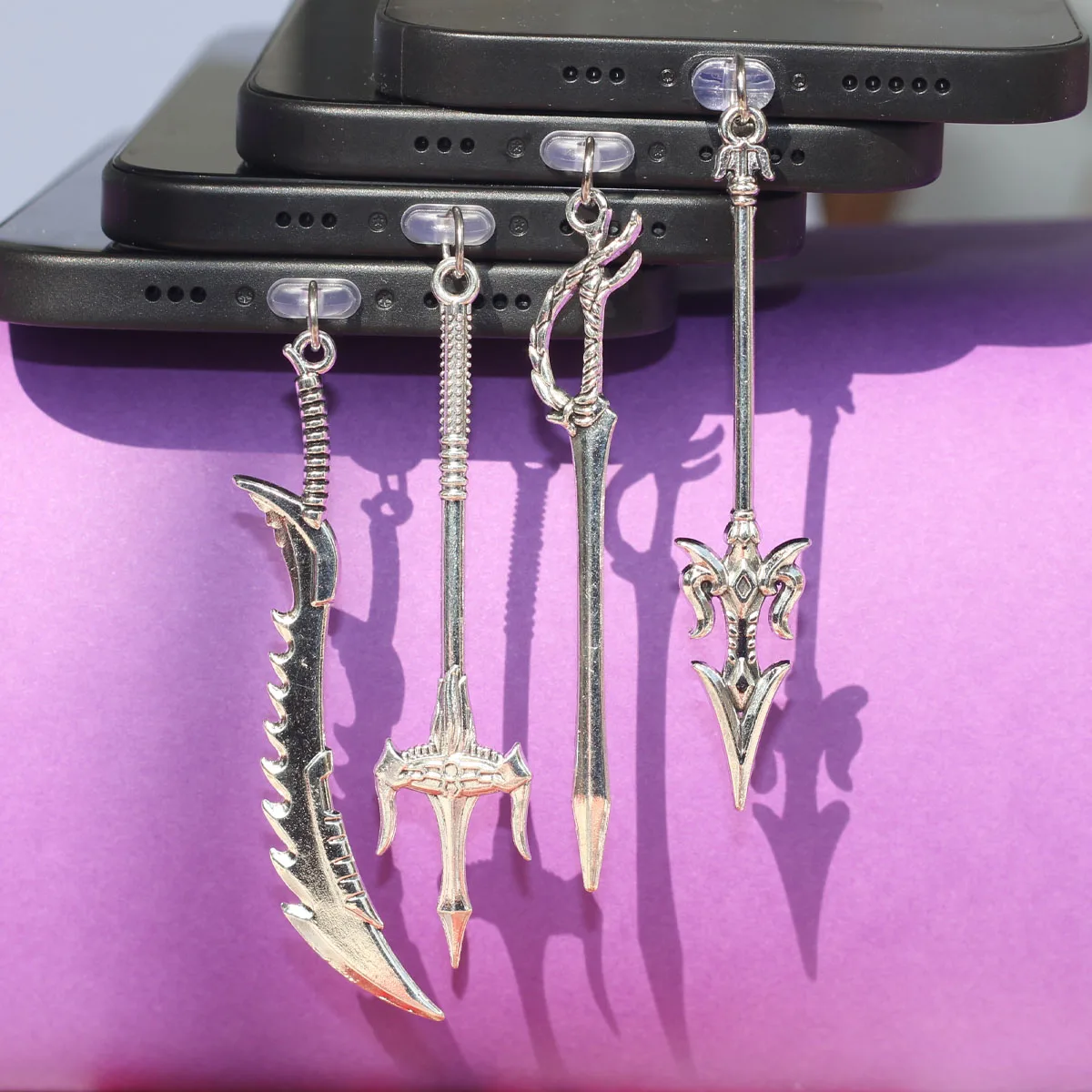 Mobile Phones Dust Plug Props Accessories Cold Weapons Knives Swords Tridents Flame Guns Pendant Decorations For Iphone Type-c
Mobile Phones Dust Plug Props Accessories Cold Weapons Knives Swords Tridents Flame Guns Pendant Decorations For Iphone Type-c