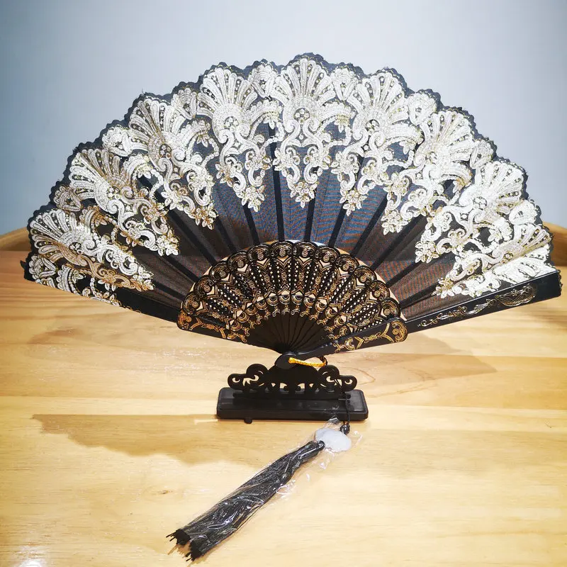 Oriental Aesthetics Black Folding Fans Dancing Golden Stamp Auspicious Clouds Pattern Hand Fan Tang Qipao Accessories
Oriental Aesthetics Black Folding Fans Dancing Golden Stamp Auspicious Clouds Pattern Hand Fan Tang Qipao Accessories