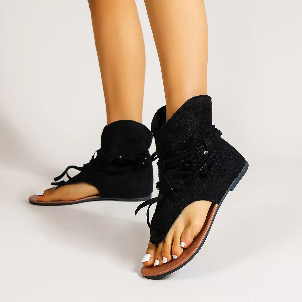 Women's Sandals 2026 Summer Solid Color Retro Gladiator Flip-Toe Sandals Fashion Casual Tassel Decorated Roman New Sandals
Women's Sandals 2026 Summer Solid Color Retro Gladiator Flip-Toe Sandals Fashion Casual Tassel Decorated Roman New Sandals