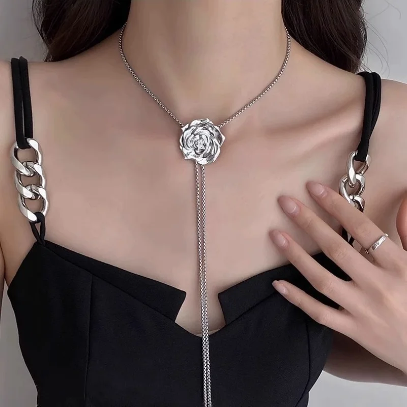 Ladies Tassel Rose Flower Necklace, Punk Hip Hop Style Silver Flower Pendants Adjustable Chain Necklace Jewelry Accessory
Ladies Tassel Rose Flower Necklace, Punk Hip Hop Style Silver Flower Pendants Adjustable Chain Necklace Jewelry Accessory