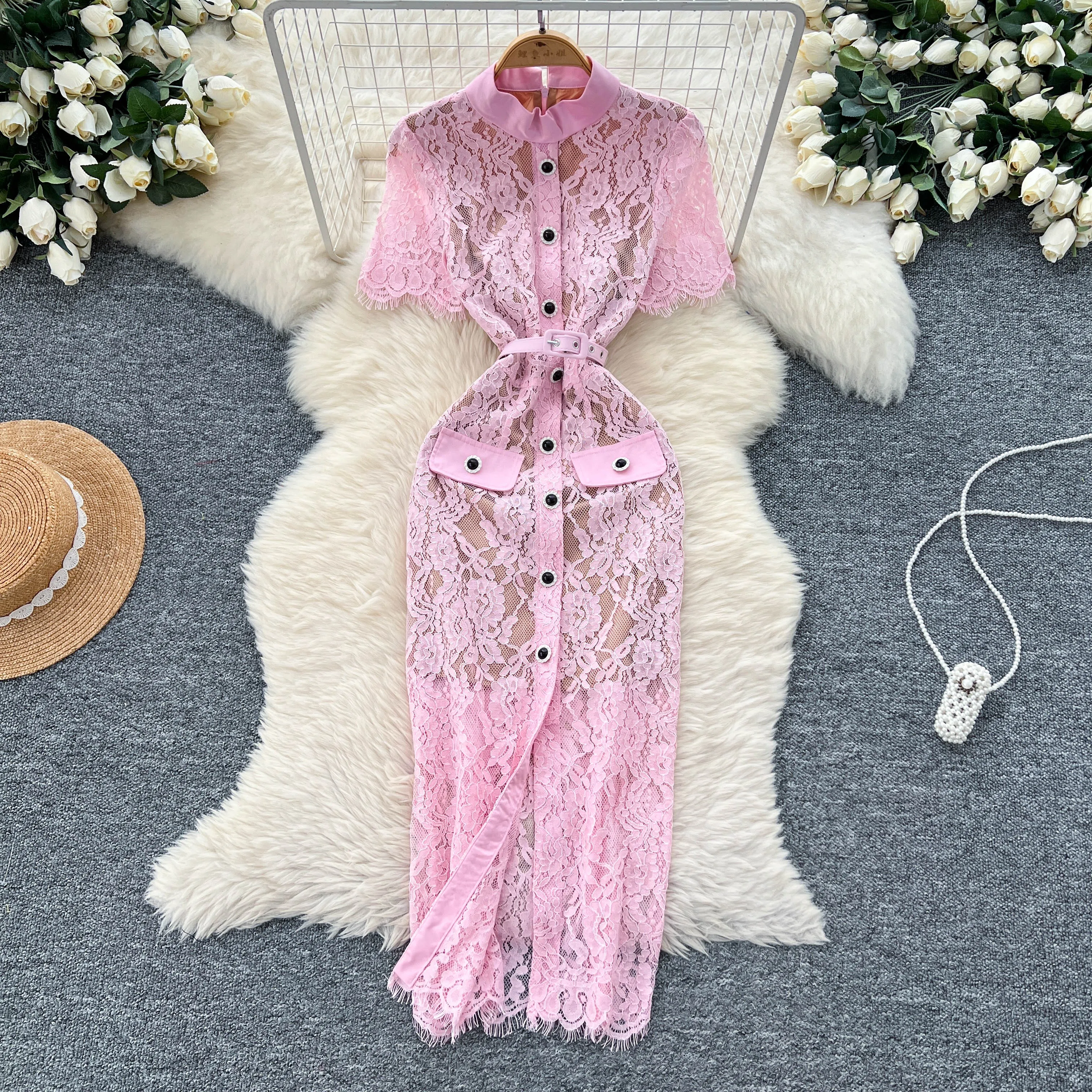 ALPHALMODA 2025, французский стиль, полые крючки, кружево, металлические груди, тонкое, с короткими рукавами, женское платье, роскошное платье знаменитостей
ALPHALMODA 2025, французский стиль, полые крючки, кружево, металлические груди, тонкое, с короткими рукавами, женское платье, роскошное платье знаменитостей