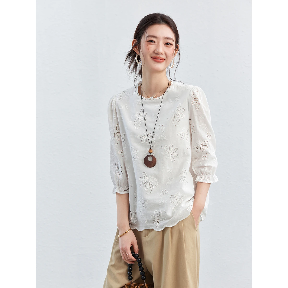 VIMLY Women's 100% Cotton Shirt 2026 Spring New White French Casual Cut Out Embroidery Lace Trim Patch Puff Sleeve Blouse A3815
VIMLY Women's 100% Cotton Shirt 2026 Spring New White French Casual Cut Out Embroidery Lace Trim Patch Puff Sleeve Blouse A3815