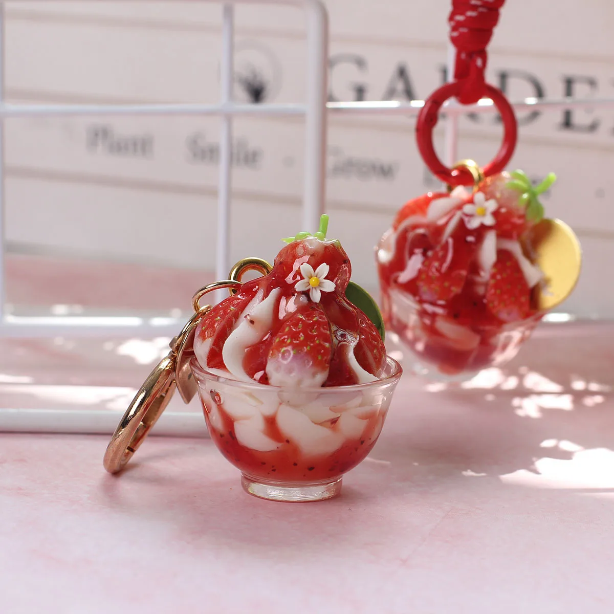Artificial Strawberry Milkshake Ice Cream Cup Fake Ice Cream Bowl Keychain Mini Dessert Drink Pendant Bag Decoration Accessories
Artificial Strawberry Milkshake Ice Cream Cup Fake Ice Cream Bowl Keychain Mini Dessert Drink Pendant Bag Decoration Accessories