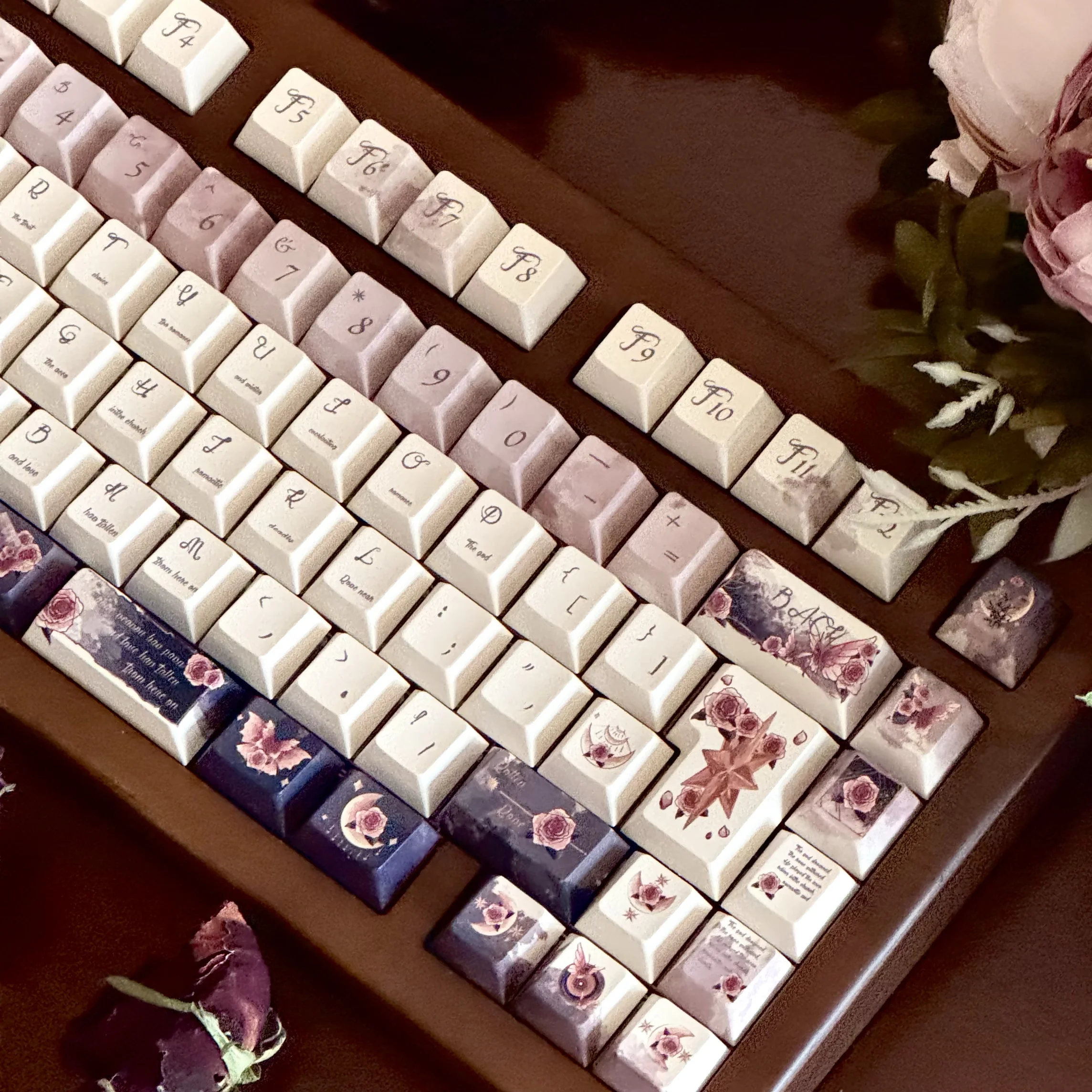 Decadent Rose Keycaps Cherry Pbt Sublimation Keycaps Elegant Rose Butterfly Chinese Ink Painting Style Alice Layout Keycaps
Decadent Rose Keycaps Cherry Pbt Sublimation Keycaps Elegant Rose Butterfly Chinese Ink Painting Style Alice Layout Keycaps