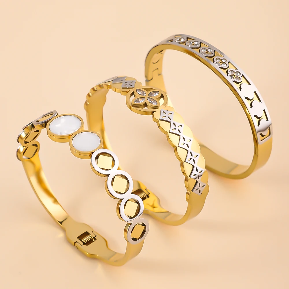 Luxurious High-quality Stainless Steel Gold Color Metal Bracelet, Wide Bracelet As a Gift For Beloved Wives, Mothers, Friends
Luxurious High-quality Stainless Steel Gold Color Metal Bracelet, Wide Bracelet As a Gift For Beloved Wives, Mothers, Friends
