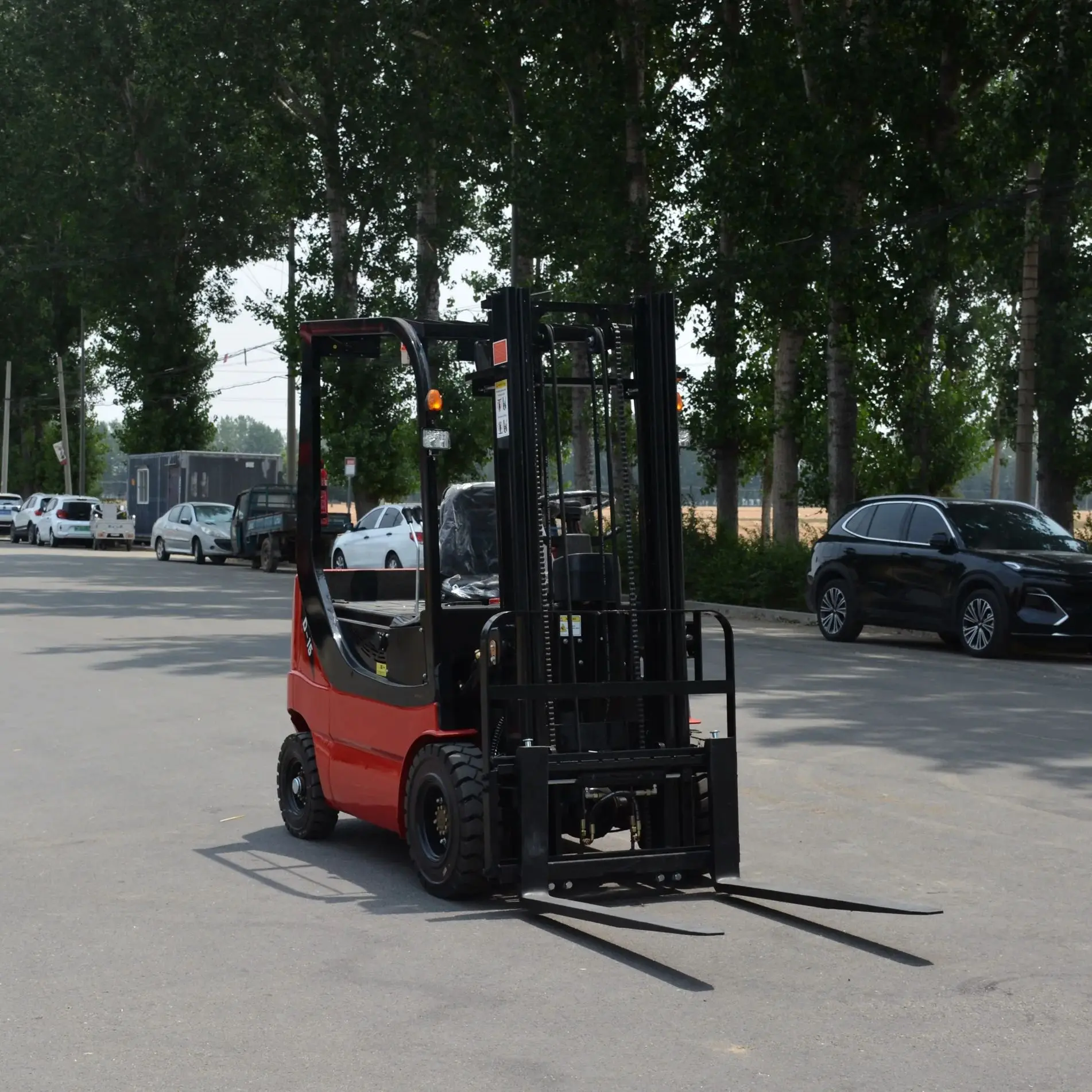 Customized Electric Forklifts from China Capacity Options 1T 2T 3T 3.5T 4T Material Handling Equipment
Customized Electric Forklifts from China Capacity Options 1T 2T 3T 3.5T 4T Material Handling Equipment