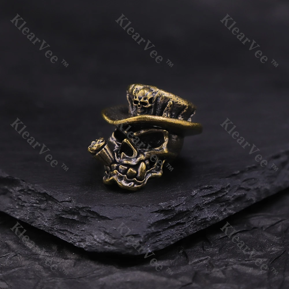 Brass Smoking Skull Pendant Paracord Woven EDC Outdoor Tool Knife Bead Keychain Bracelet Accessory DIY Camping Backpack Charm
Brass Smoking Skull Pendant Paracord Woven EDC Outdoor Tool Knife Bead Keychain Bracelet Accessory DIY Camping Backpack Charm