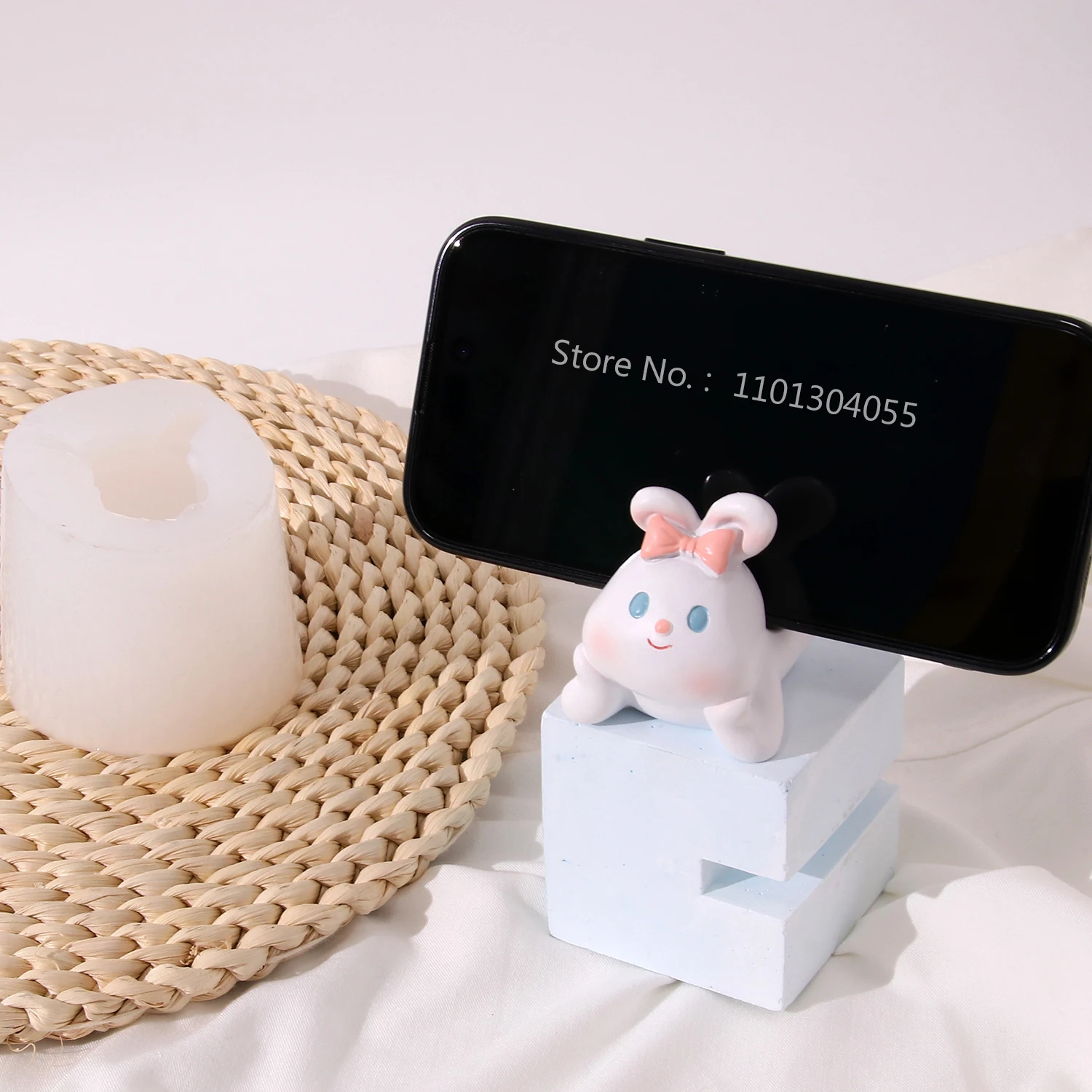Rabbit Shape Plaster Phone Holder Mold DIY Pen Holder Photo Bracket Tabletop Ornament Silicone Mold Animal Candle Making Molds
Rabbit Shape Plaster Phone Holder Mold DIY Pen Holder Photo Bracket Tabletop Ornament Silicone Mold Animal Candle Making Molds