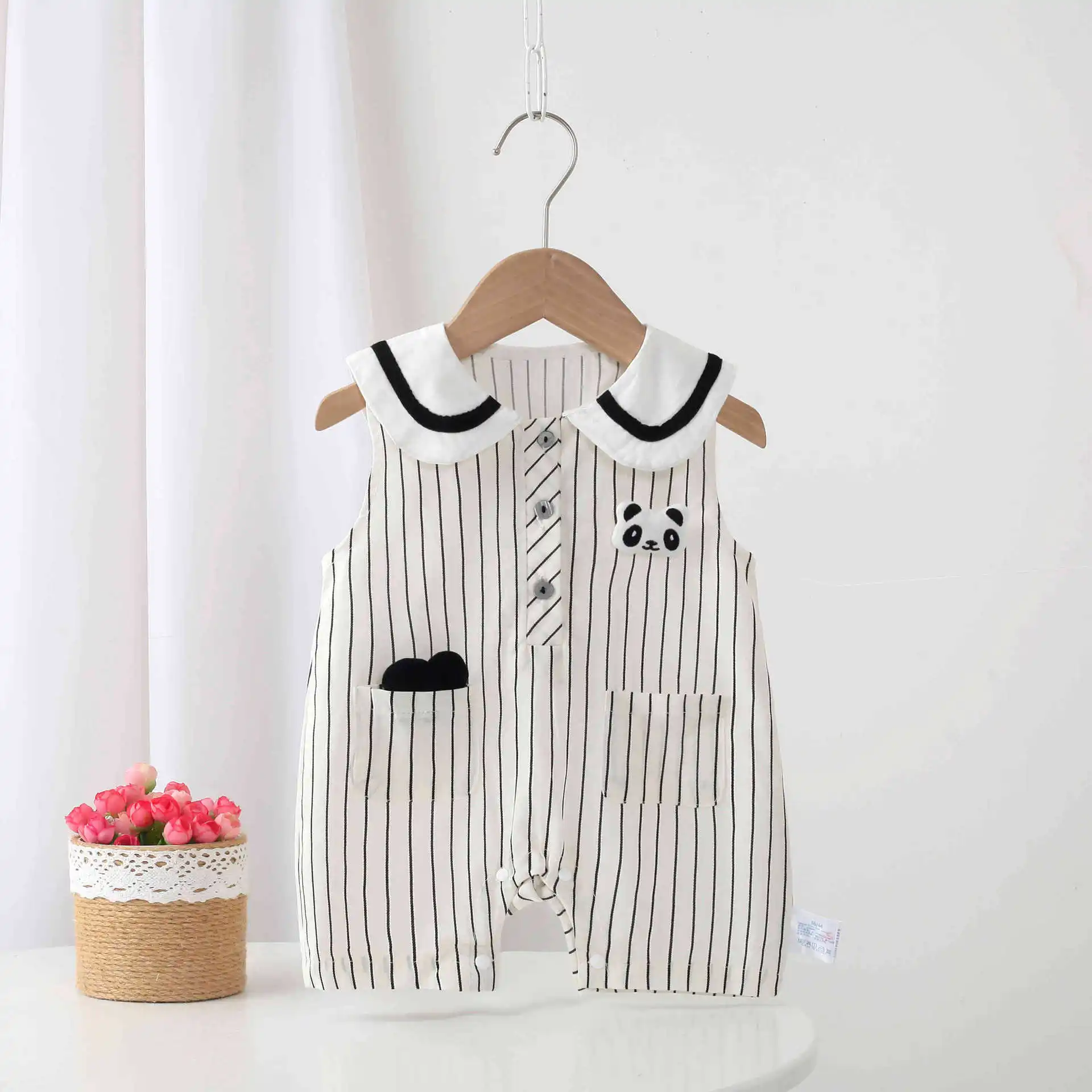 Summer Striped Baby Bodysuit Pure Cotton Breathable Baby Girl Clothes Sleeveless Cartoon Baby Boy Bodysuit for 0-2Y
Summer Striped Baby Bodysuit Pure Cotton Breathable Baby Girl Clothes Sleeveless Cartoon Baby Boy Bodysuit for 0-2Y
