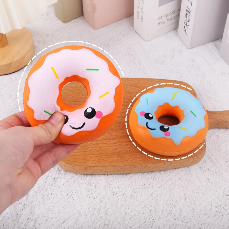 Новая популярная мягкая игрушка для влажного мягкого медленного отскока, декомпрессионная игрушка, имитация еды, пончики, снятие стресса, игрушка Mochi Fidget, подарок
Новая популярная мягкая игрушка для влажного мягкого медленного отскока, декомпрессионная игрушка, имитация еды, пончики, снятие стресса, игрушка Mochi Fidget, подарок