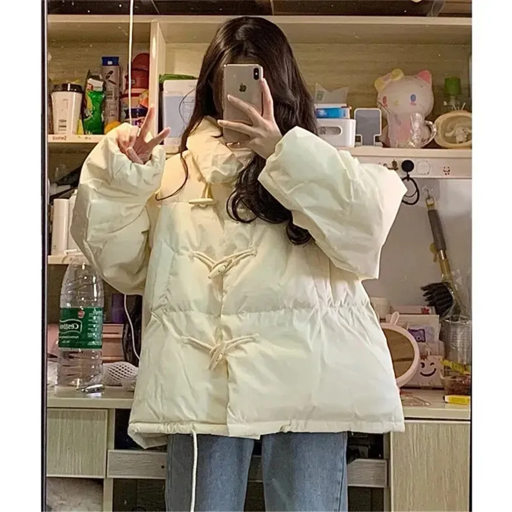 Women's New Autumn Winter Elegant Horn Button Loose White Duck Down Stand CollarThermal Jacket
Women's New Autumn Winter Elegant Horn Button Loose White Duck Down Stand CollarThermal Jacket