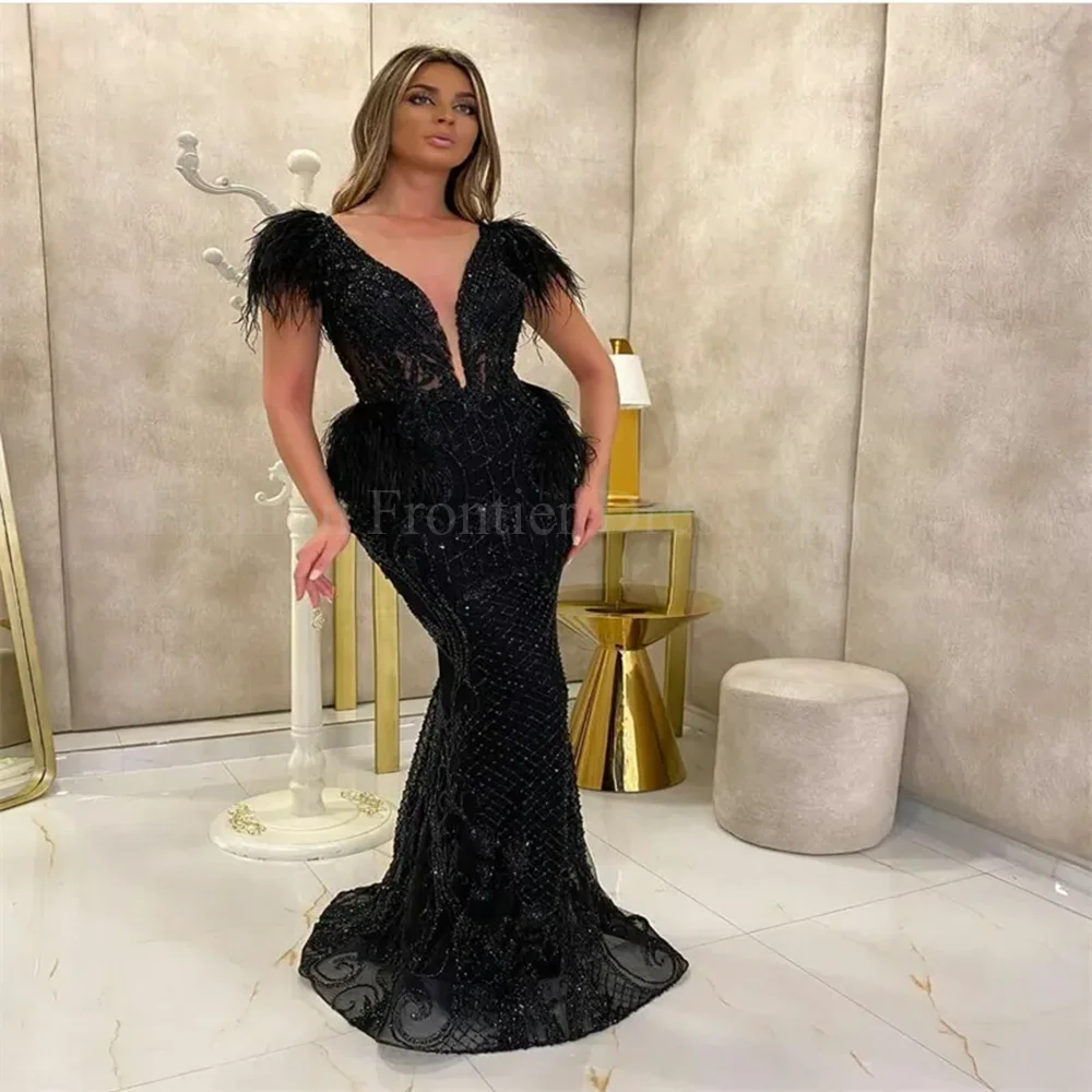 Magnificent Deep V-Neck Prom Dresses Short Sleeve Feathers Mermaid Floor Length Beading Appliques Evening Gowns Formal Occasions
Magnificent Deep V-Neck Prom Dresses Short Sleeve Feathers Mermaid Floor Length Beading Appliques Evening Gowns Formal Occasions