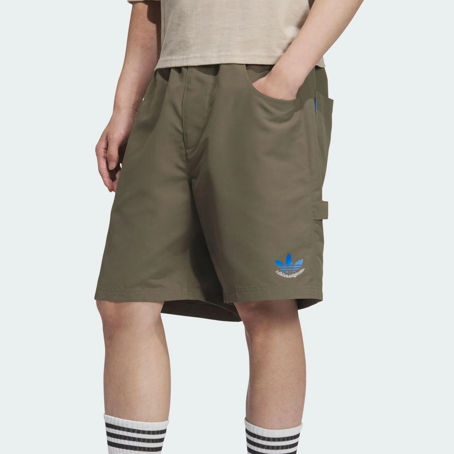 Adidas оригинальные мужские тканые дышащие 5-дюймовые шорты-карго Trefoil JN1668
Adidas оригинальные мужские тканые дышащие 5-дюймовые шорты-карго Trefoil JN1668