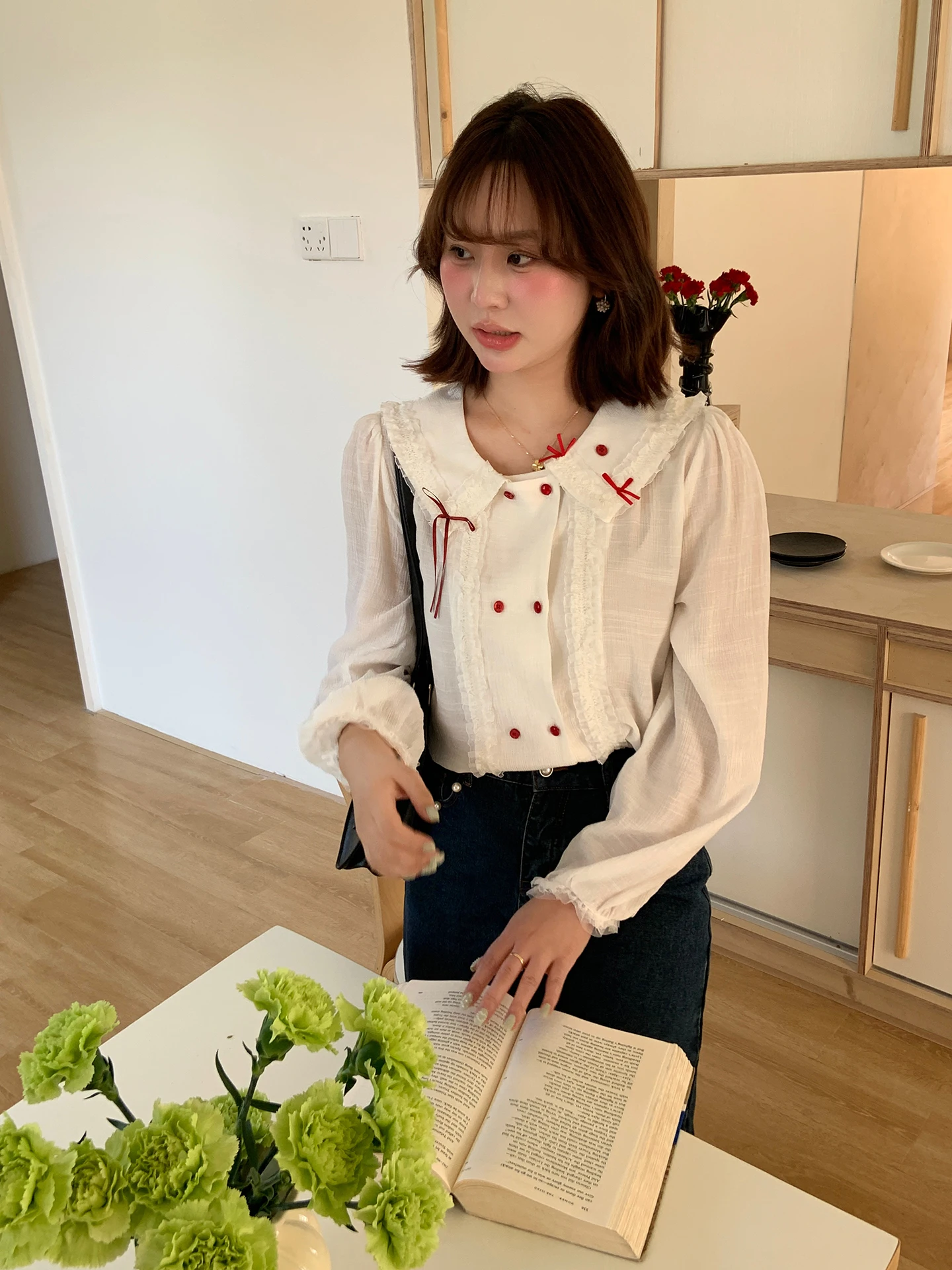 Sweet Sle Women's irt Inner Wear with Knot And Lace Trim Fce Lined Loose Fit Long Sve Casual Top
Sweet Sle Women's irt Inner Wear with Knot And Lace Trim Fce Lined Loose Fit Long Sve Casual Top