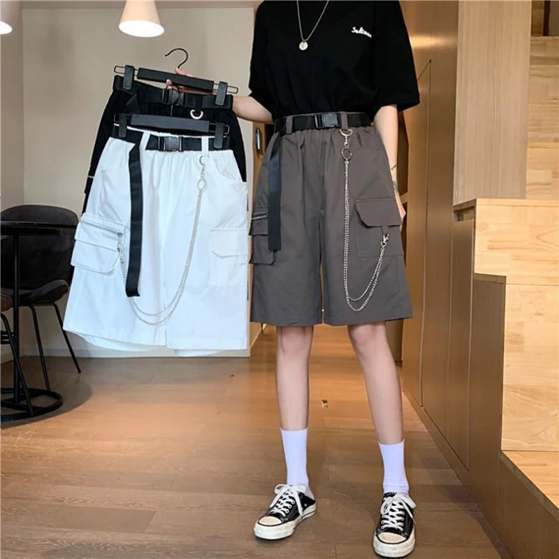 Chain Cargo Shorts Women Summer Bf Hip Hop Pockets Wide Leg Shorts Streetwear High Waist Casual All Match Sports Shorts
Chain Cargo Shorts Women Summer Bf Hip Hop Pockets Wide Leg Shorts Streetwear High Waist Casual All Match Sports Shorts