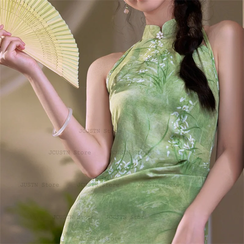 Long Green Qipao Improved Chinese Style Dress Female Sexy Print Vestidos Robe Gown Sleeveless Cheongsam Tradition Stand Collar
Long Green Qipao Improved Chinese Style Dress Female Sexy Print Vestidos Robe Gown Sleeveless Cheongsam Tradition Stand Collar