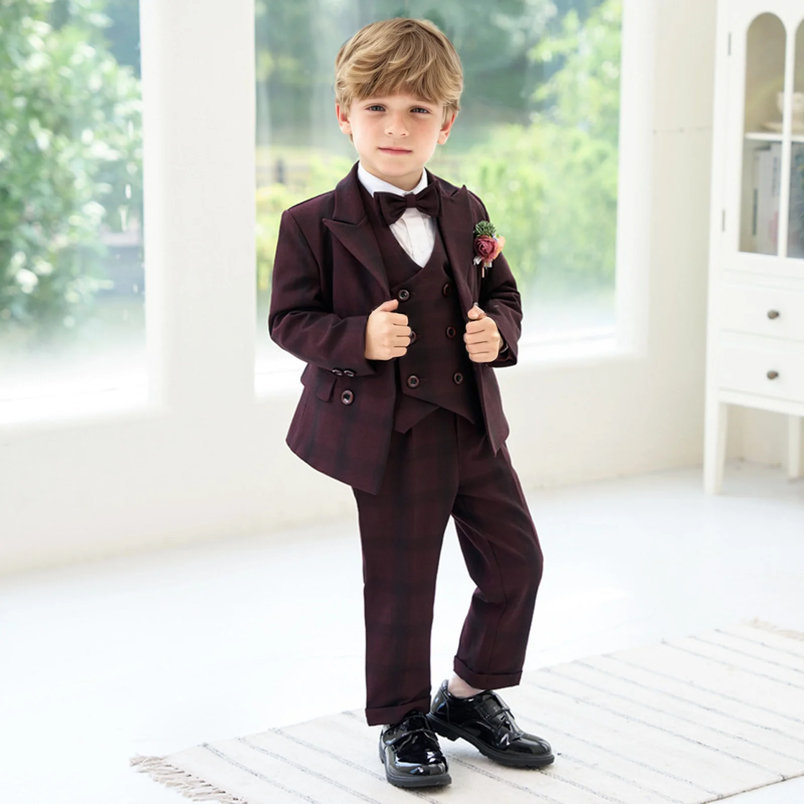 Flower Boys Red Plaid 5Pieces Wedding Suit With Jacket Vest Pants Bowtie Brooch Kids Piano Host Speech Performance Costume
Flower Boys Red Plaid 5Pieces Wedding Suit With Jacket Vest Pants Bowtie Brooch Kids Piano Host Speech Performance Costume