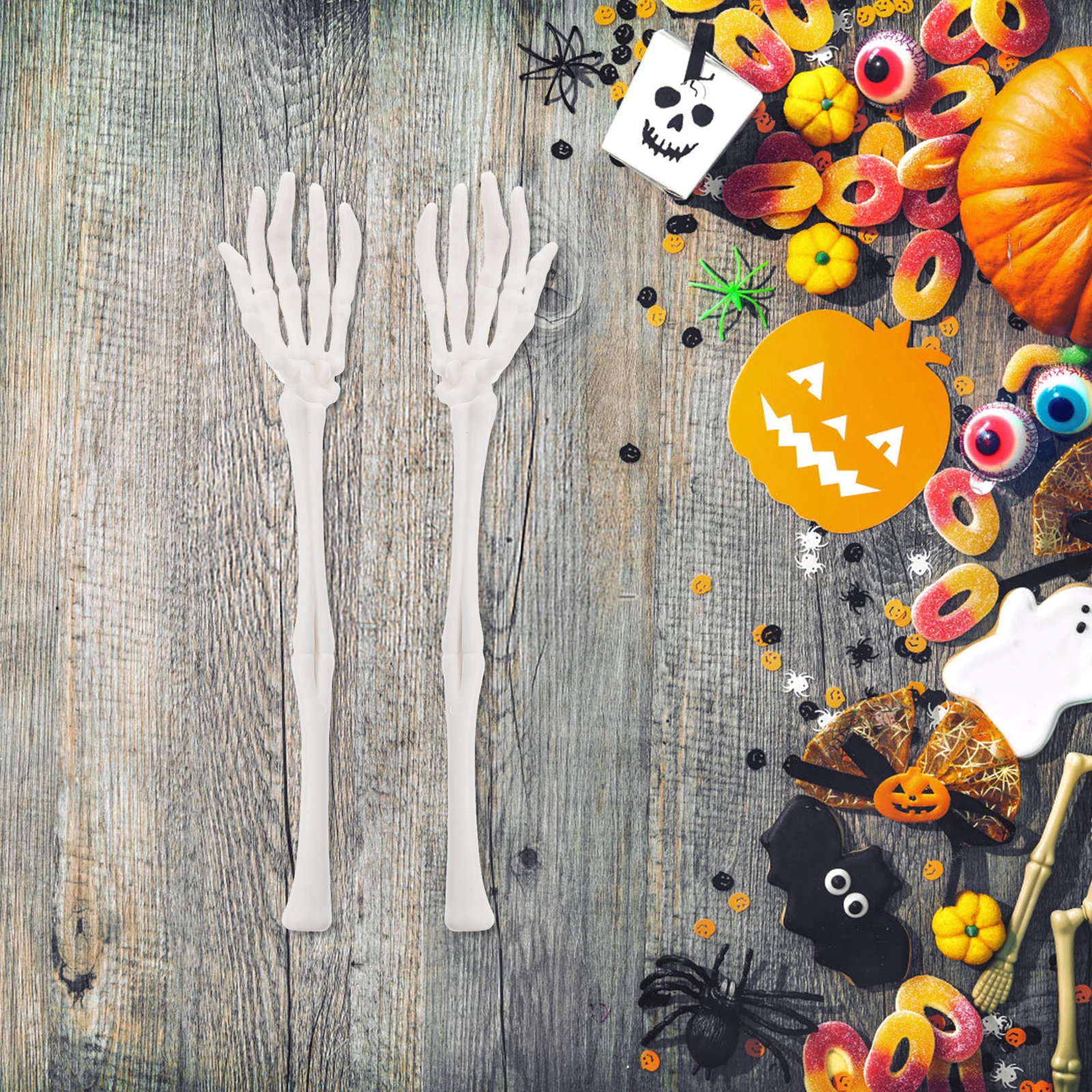 Halloween Hands Realistic Plastic Claw Props 1 Pair Salad Tongs DecorHaunted House Horror Atmosphere Arms
Halloween Hands Realistic Plastic Claw Props 1 Pair Salad Tongs DecorHaunted House Horror Atmosphere Arms