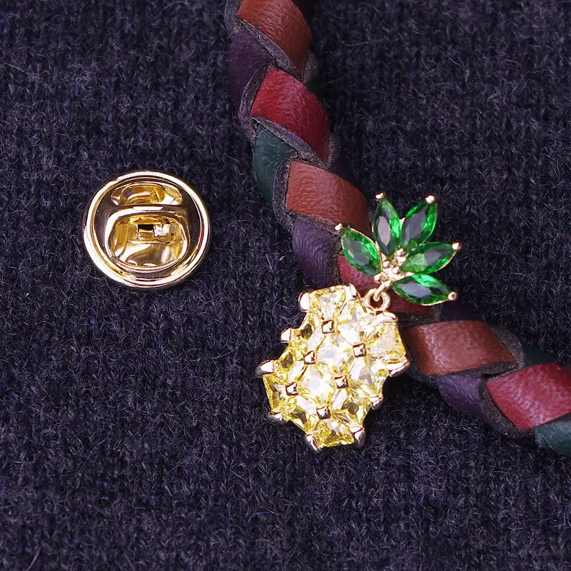 Crystal Pineapple Fruit Collar Pin Korean Fashion Corsage Collar Corner Button Pin Shirt Anti-light Suit Sweater Accessories
Crystal Pineapple Fruit Collar Pin Korean Fashion Corsage Collar Corner Button Pin Shirt Anti-light Suit Sweater Accessories