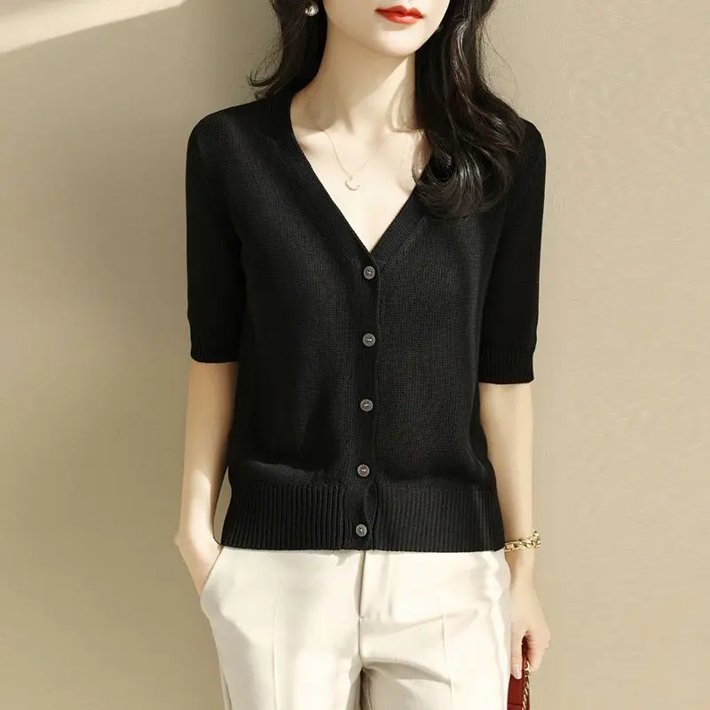 Summer Knitting Button Short Tops Tees Patchwork Shirt Clothing Women Pullovers V-Neck Solid Sweater Blouse for Female Z62
Summer Knitting Button Short Tops Tees Patchwork Shirt Clothing Women Pullovers V-Neck Solid Sweater Blouse for Female Z62