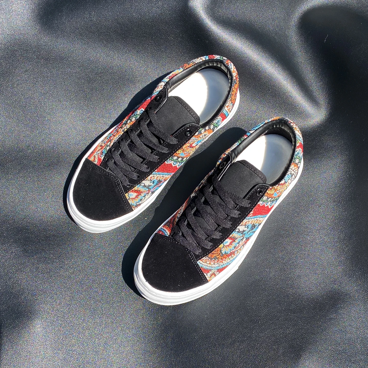Summer Breathable Black Embroidered Sneakers, Stylish Shoes for Men, Couple Fashion Men's Shoes, Casual Versatile Low-Top Canvas Shoes for Men
Summer Breathable Black Embroidered Sneakers, Stylish Shoes for Men, Couple Fashion Men's Shoes, Casual Versatile Low-Top Canvas Shoes for Men