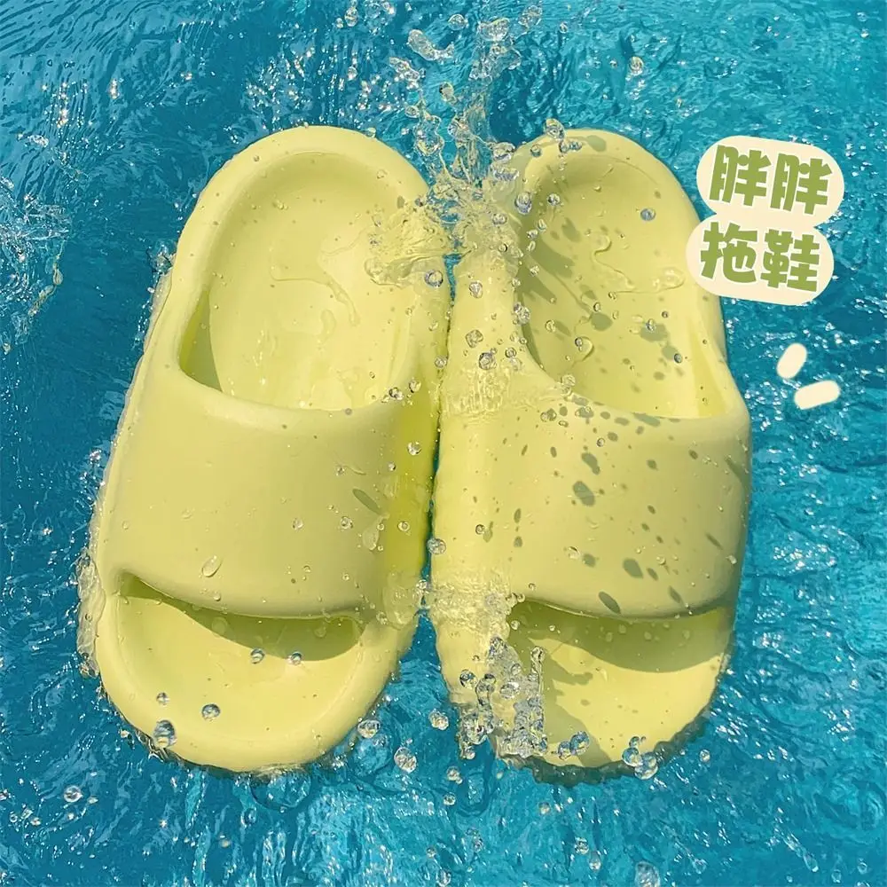 2025 New Concise Chunky EVA Slippers Woman Plus Size 36-45 Beach Cloud Clogs Female Shoes Men Bath Shoes Platform Slides Male
2025 New Concise Chunky EVA Slippers Woman Plus Size 36-45 Beach Cloud Clogs Female Shoes Men Bath Shoes Platform Slides Male