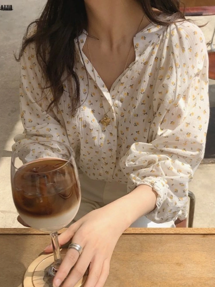 Retro Vintage Chic Tops Korean Japan Style Clothing Summer Casual Loose single-breasted shirts flhjlwoc blusas ladies print top
Retro Vintage Chic Tops Korean Japan Style Clothing Summer Casual Loose single-breasted shirts flhjlwoc blusas ladies print top