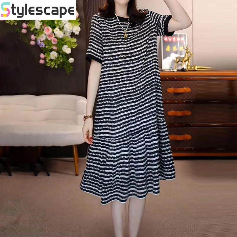 French Hepburn Style Short Sleeved Striped Dress 2026 Summer New Casual Loose Round Neck Reduced Age Medium Length Skirt
French Hepburn Style Short Sleeved Striped Dress 2026 Summer New Casual Loose Round Neck Reduced Age Medium Length Skirt