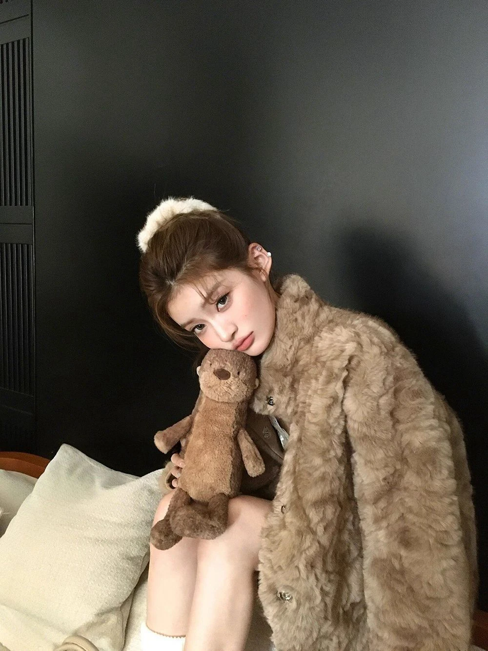 Thickened Leisure Bear Heart Matters Collar Coat Women's Winter Lazy Casual Integrated Leather And Fur Coat Warm Straight Cut
Thickened Leisure Bear Heart Matters Collar Coat Women's Winter Lazy Casual Integrated Leather And Fur Coat Warm Straight Cut