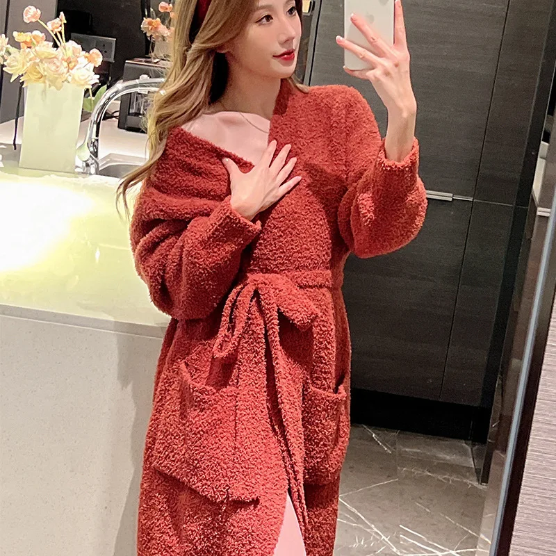 Solid Color Coral Fleece Robe Nightgown Long Sleeves Home Clothes Bathrobe Lace V Neck Sexy Night Dtrss Sleepdress Lounge
Solid Color Coral Fleece Robe Nightgown Long Sleeves Home Clothes Bathrobe Lace V Neck Sexy Night Dtrss Sleepdress Lounge