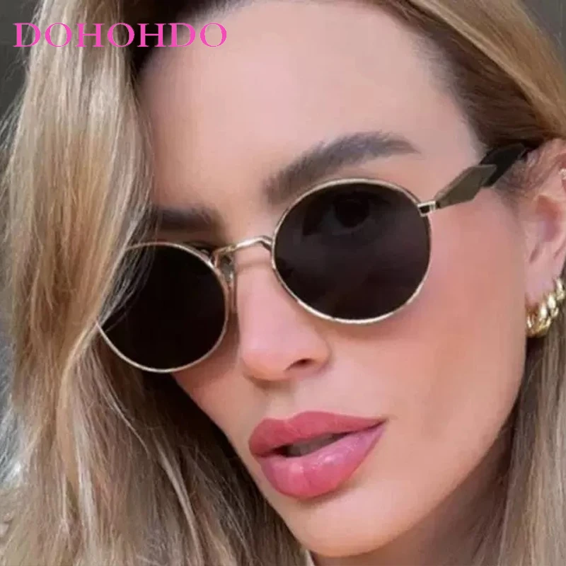 Vintage Round Frame Trendy Women Sunglasses Luxury Brand Outdoor Shade Men Sunglass Summer Travel Eyewear UV400 Lunette Femme
Vintage Round Frame Trendy Women Sunglasses Luxury Brand Outdoor Shade Men Sunglass Summer Travel Eyewear UV400 Lunette Femme