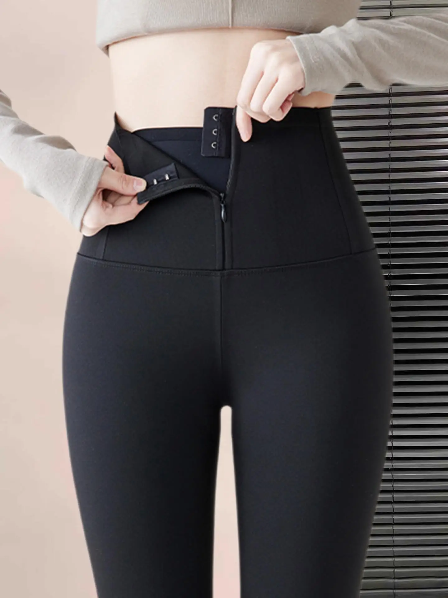 Брюки для йоги из овчины с высокой талией и подкладкой на молнии, женские осенне-зимние теплые хлопковые брюки, узкие базовые брюки
Брюки для йоги из овчины с высокой талией и подкладкой на молнии, женские осенне-зимние теплые хлопковые брюки, узкие базовые брюки