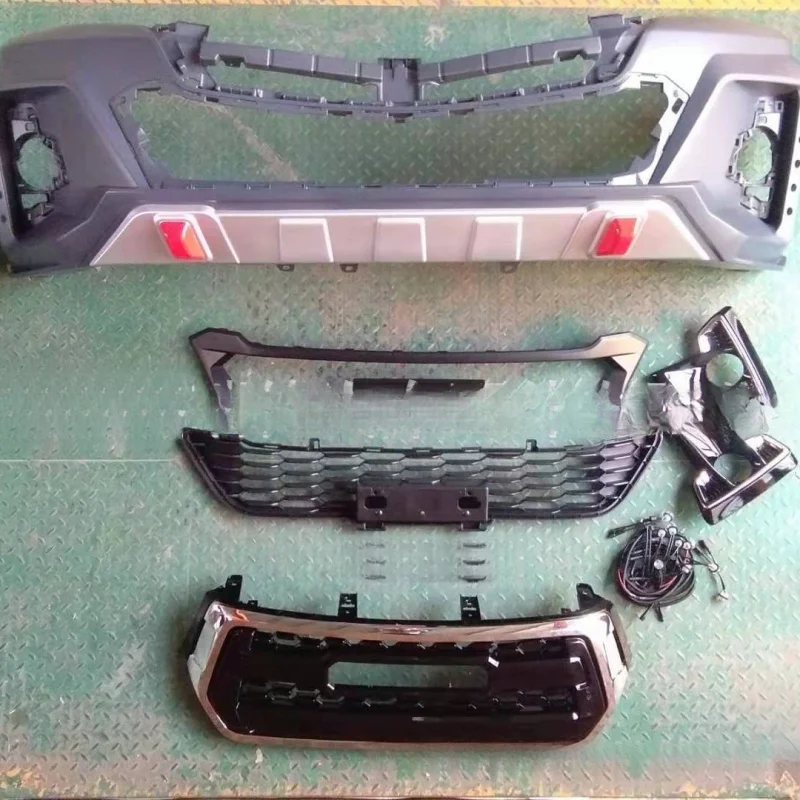 Suitable for Hilux 2015-2018 Rocco kit for modification to a new TRD front face with off-road TRD style
Suitable for Hilux 2015-2018 Rocco kit for modification to a new TRD front face with off-road TRD style