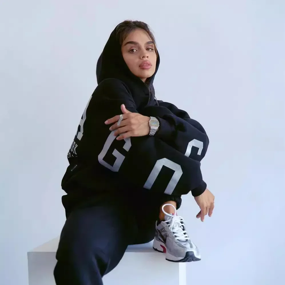 2024 Europe and the United States women's loose casual back printing thick long sleeve hoodie suit women
2024 Europe and the United States women's loose casual back printing thick long sleeve hoodie suit women