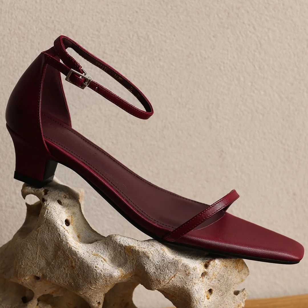 danxuefei plus size 34-42 women's cow leather narrow band open toe ankle strap sandals 4cm kitten heel elegant ladies dress shoe
danxuefei plus size 34-42 women's cow leather narrow band open toe ankle strap sandals 4cm kitten heel elegant ladies dress shoe