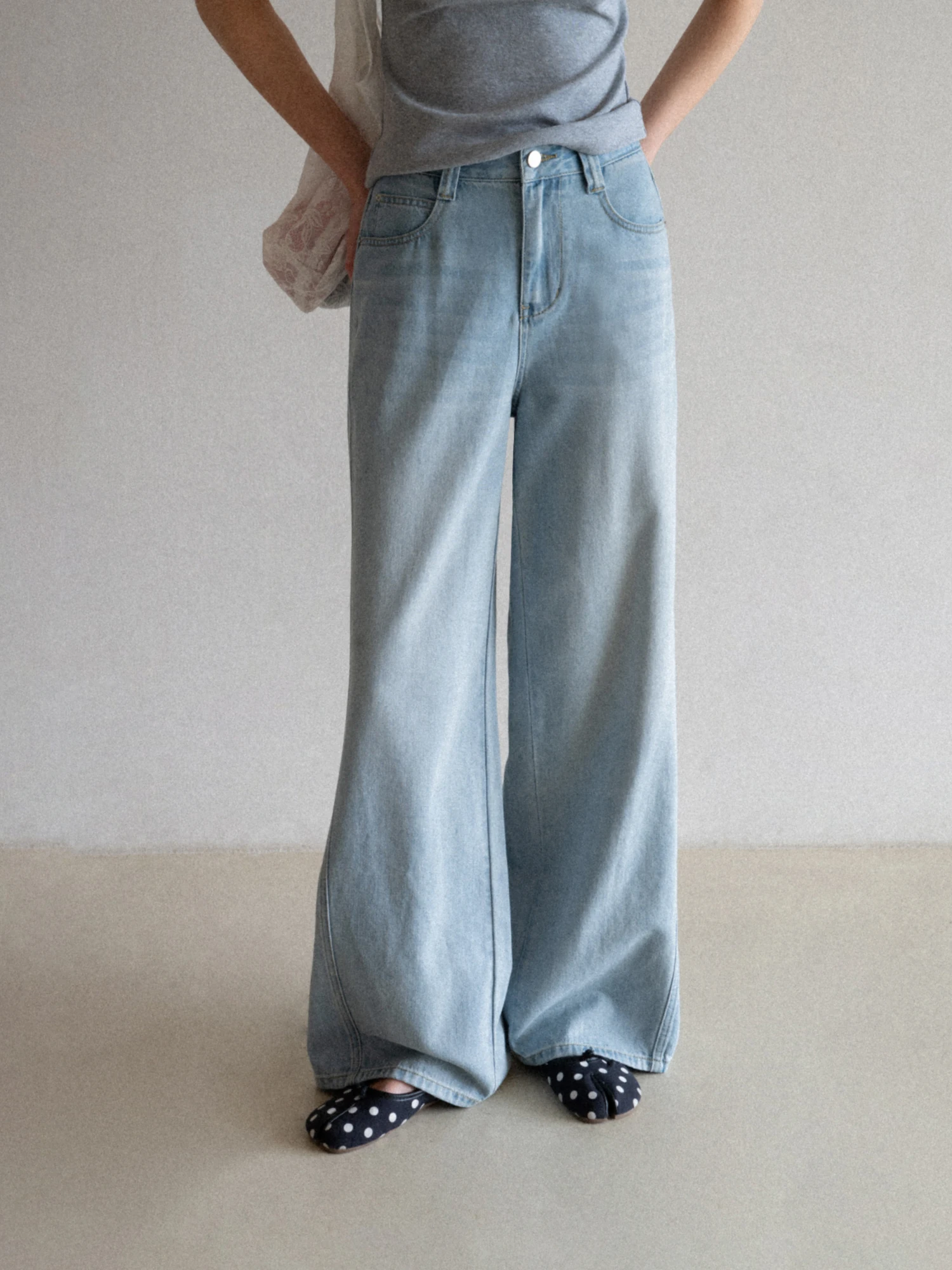 High Waist Straight Leg Blue Washed Denim Jeans Women's Spring Summer Vintage Loose Commute Casual Wide Leg Long Pants
High Waist Straight Leg Blue Washed Denim Jeans Women's Spring Summer Vintage Loose Commute Casual Wide Leg Long Pants
