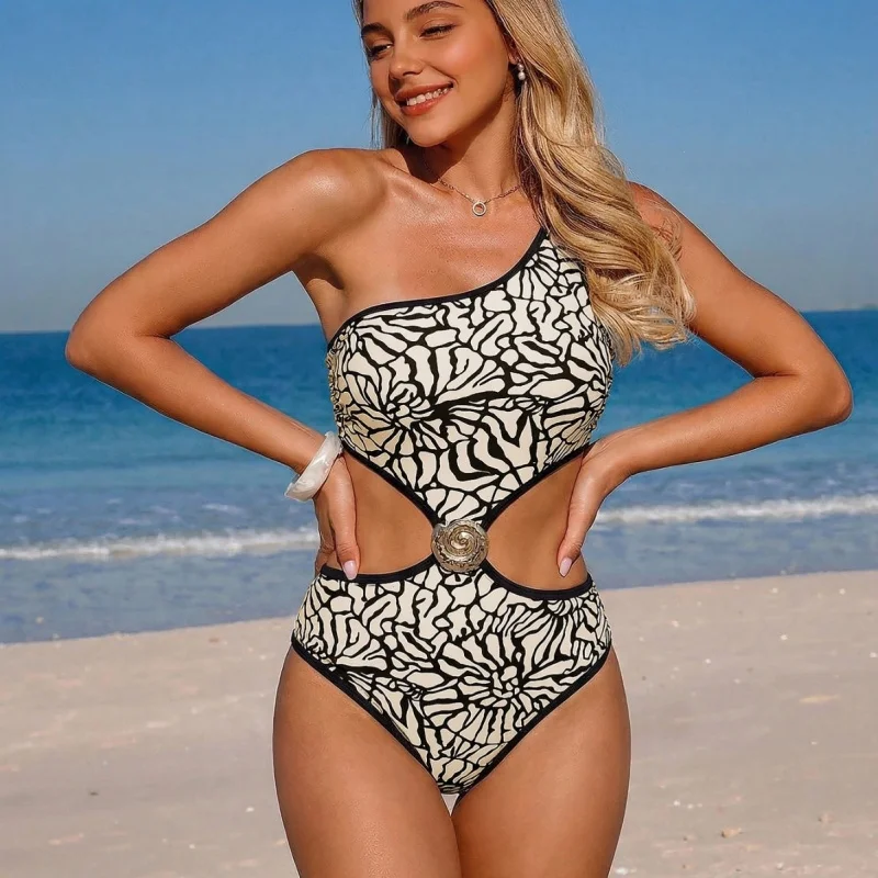 Popular one-piece swimsuit with single shoulder strap, sexy tight-fitting printed two-piece swimsuit, vintage vacation swimwear
Popular one-piece swimsuit with single shoulder strap, sexy tight-fitting printed two-piece swimsuit, vintage vacation swimwear