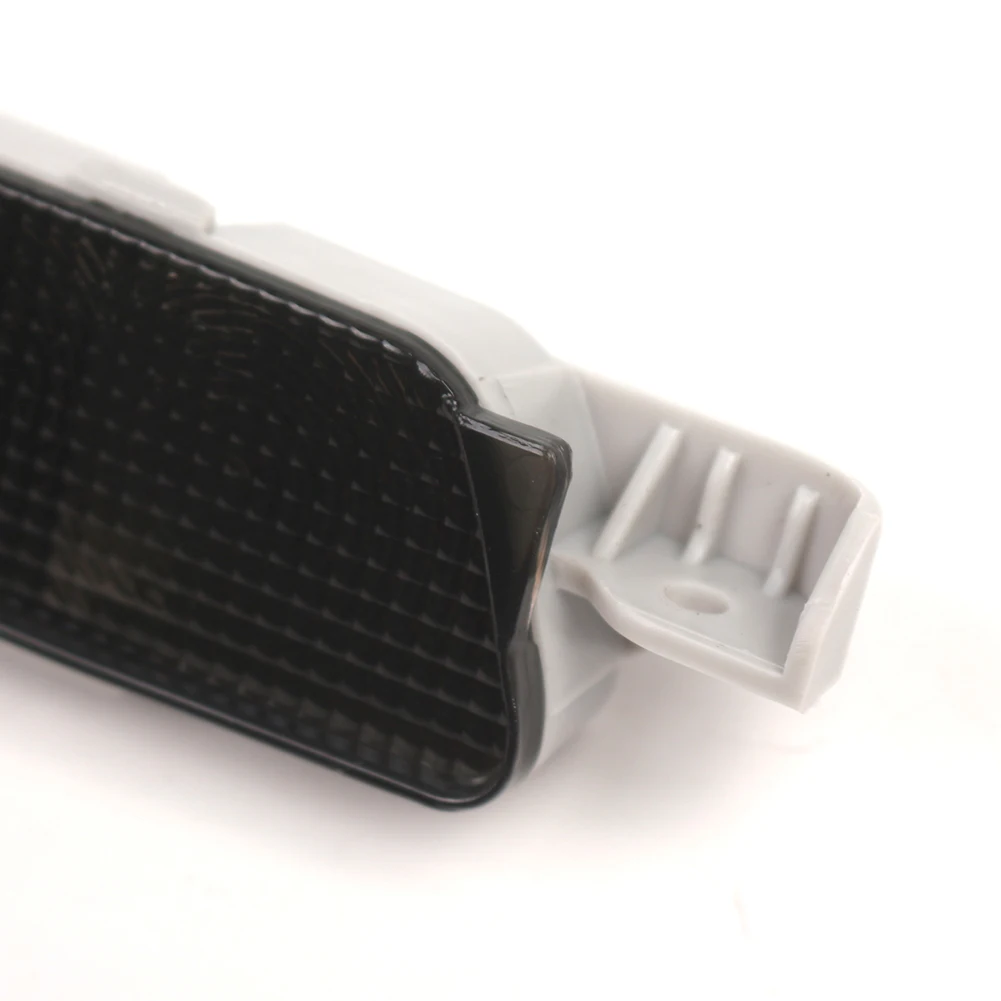 Brake Light Assembly 21.7*5.5*5CM Rear High Mount Light 21.7*5.5*5CM Size ABS Material OEM Number 15271122 PC Material
Brake Light Assembly 21.7*5.5*5CM Rear High Mount Light 21.7*5.5*5CM Size ABS Material OEM Number 15271122 PC Material