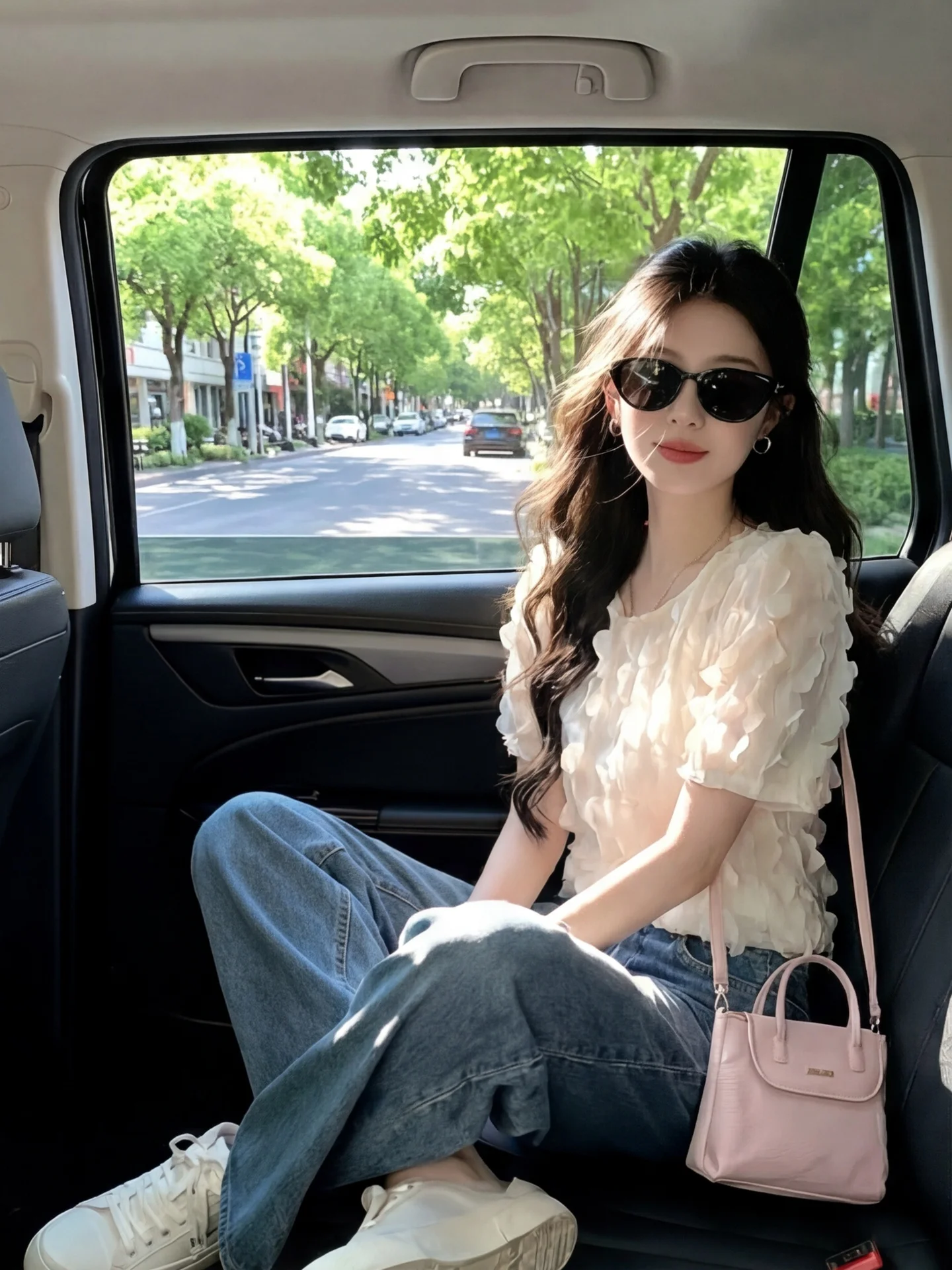 Lace Shirt Women's round Neck Short Sleeve Thin Shoulder Summer New Style Unique Beautiful Design Apricot Color Top Fashionab...
Lace Shirt Women's round Neck Short Sleeve Thin Shoulder Summer New Style Unique Beautiful Design Apricot Color Top Fashionab...