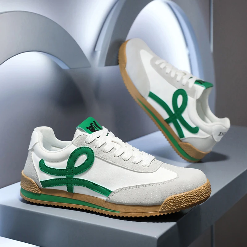 Sneakers Casual Men Designer Retro Light Running Shoes Fashion Casual Leather Fabric Upper Height Increased Platform Board Shoes
Sneakers Casual Men Designer Retro Light Running Shoes Fashion Casual Leather Fabric Upper Height Increased Platform Board Shoes