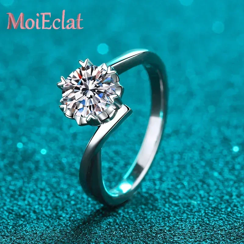Luxury Platinum Pt950 Twisted Snowflake Rings for Women, Fashion 0.3/0.5/1/2 Carat Moissanite Diamond Ring Wedding Jewelry
Luxury Platinum Pt950 Twisted Snowflake Rings for Women, Fashion 0.3/0.5/1/2 Carat Moissanite Diamond Ring Wedding Jewelry