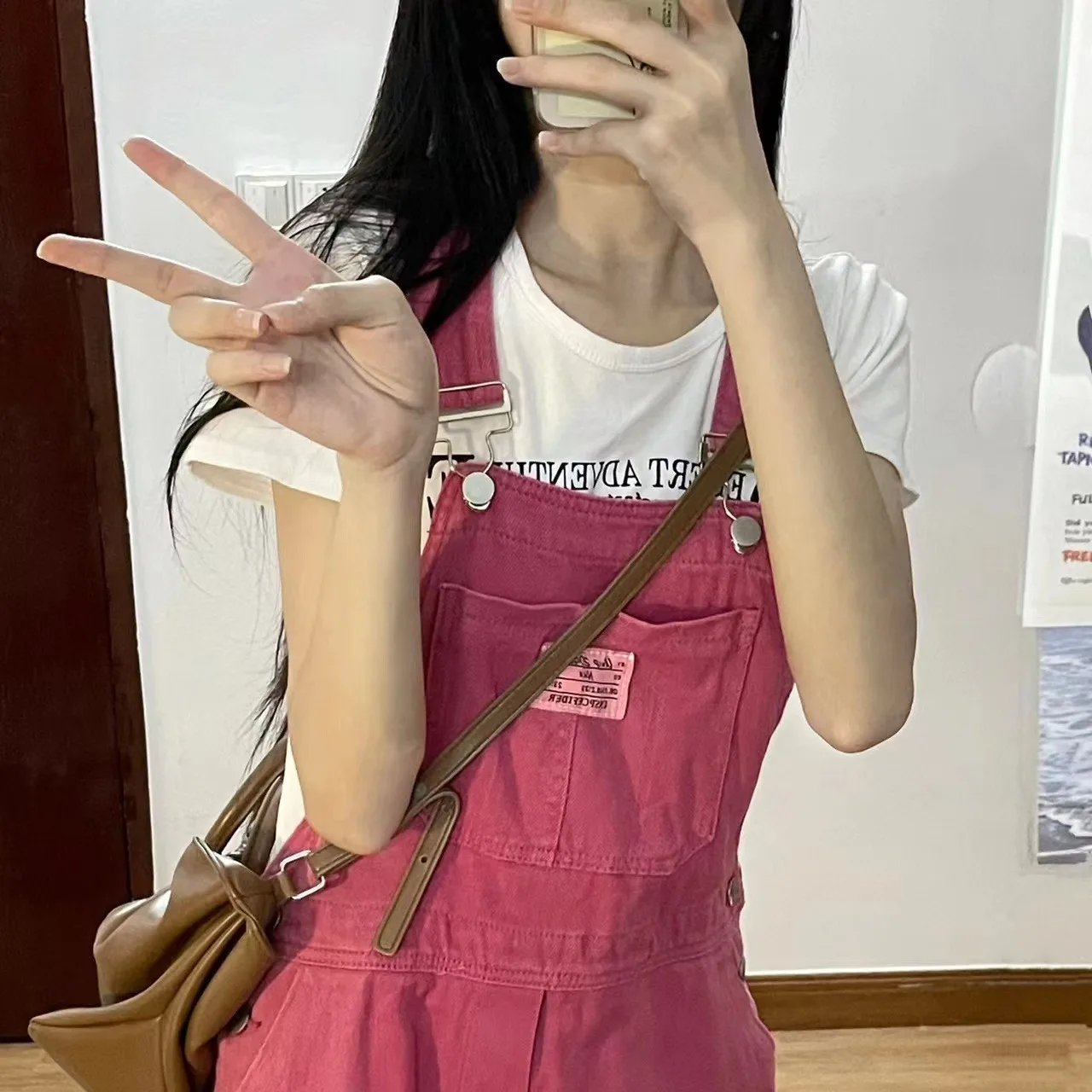 Women's Denim Overalls Comfortable Loose Fit Straight Leg Slimming Long Pants High Waist Workwear Style Spring Summer Fashion
Women's Denim Overalls Comfortable Loose Fit Straight Leg Slimming Long Pants High Waist Workwear Style Spring Summer Fashion