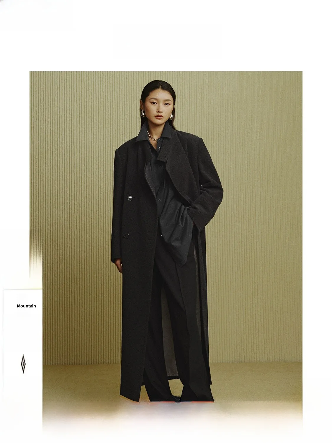 Wide Shoulder Woolen Coat Women's Winter High Class Circle Texture Commute Style Korean Version Polyester Viscose Fleece
Wide Shoulder Woolen Coat Women's Winter High Class Circle Texture Commute Style Korean Version Polyester Viscose Fleece