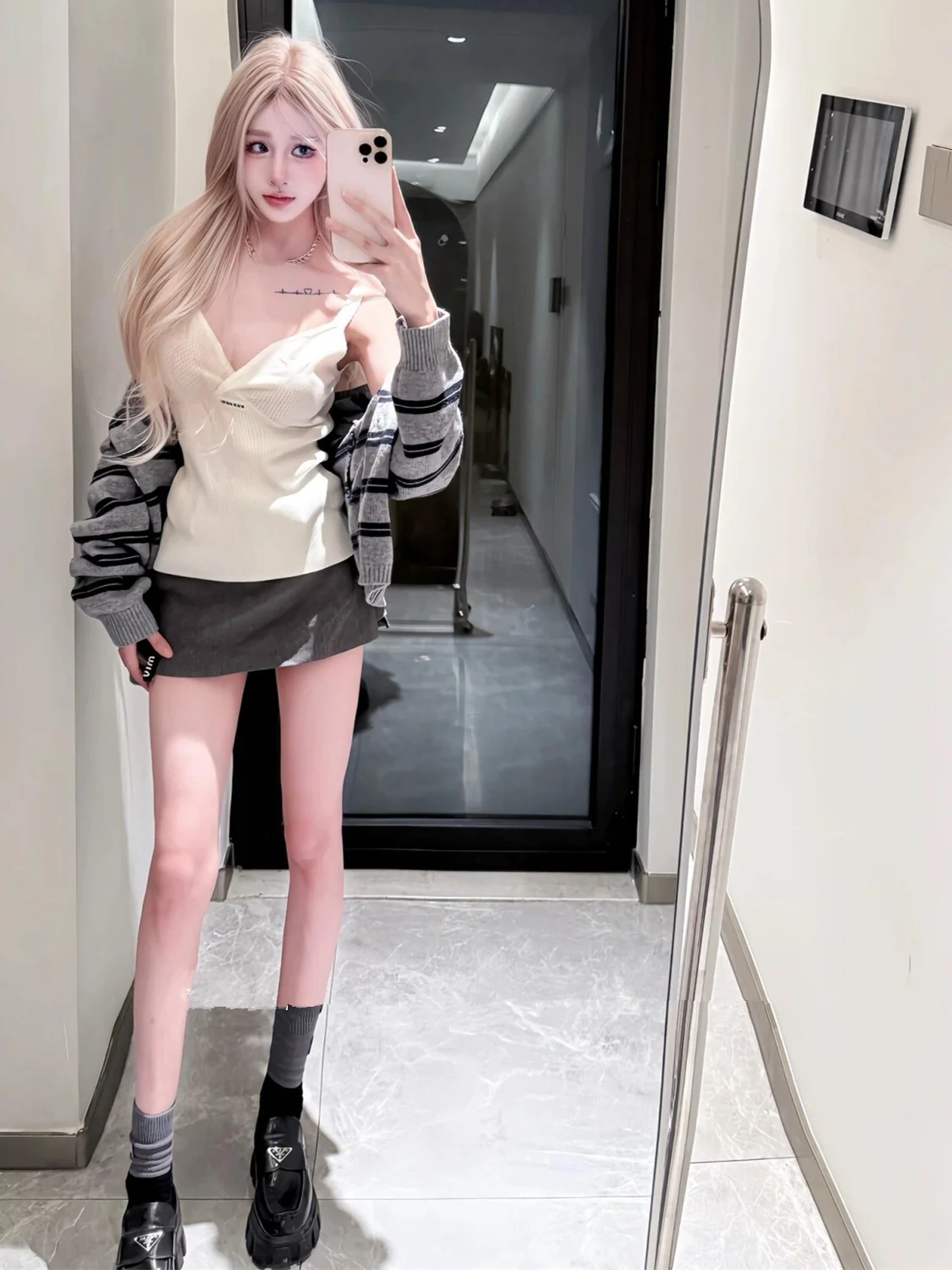 Модный полосатый женский трикотаж Long Sve, универсальный трикотаж Sli ey, белый цвет, блузка, облегающая повседневная верхняя одежда
Модный полосатый женский трикотаж Long Sve, универсальный трикотаж Sli ey, белый цвет, блузка, облегающая повседневная верхняя одежда