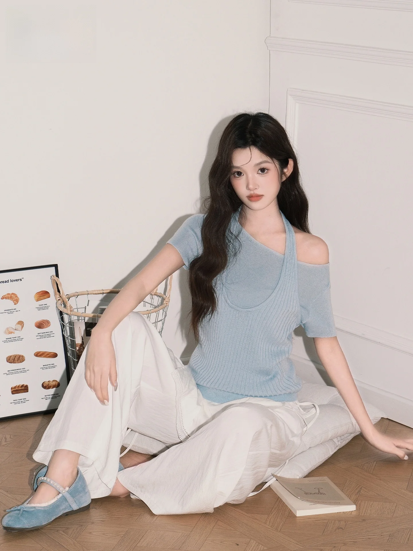 Blue Design Sense Mock Two-Piece Knitted Top Women's Slim Fit Short Sleeve Casual Style Fashionable Summer Knitwear
Blue Design Sense Mock Two-Piece Knitted Top Women's Slim Fit Short Sleeve Casual Style Fashionable Summer Knitwear