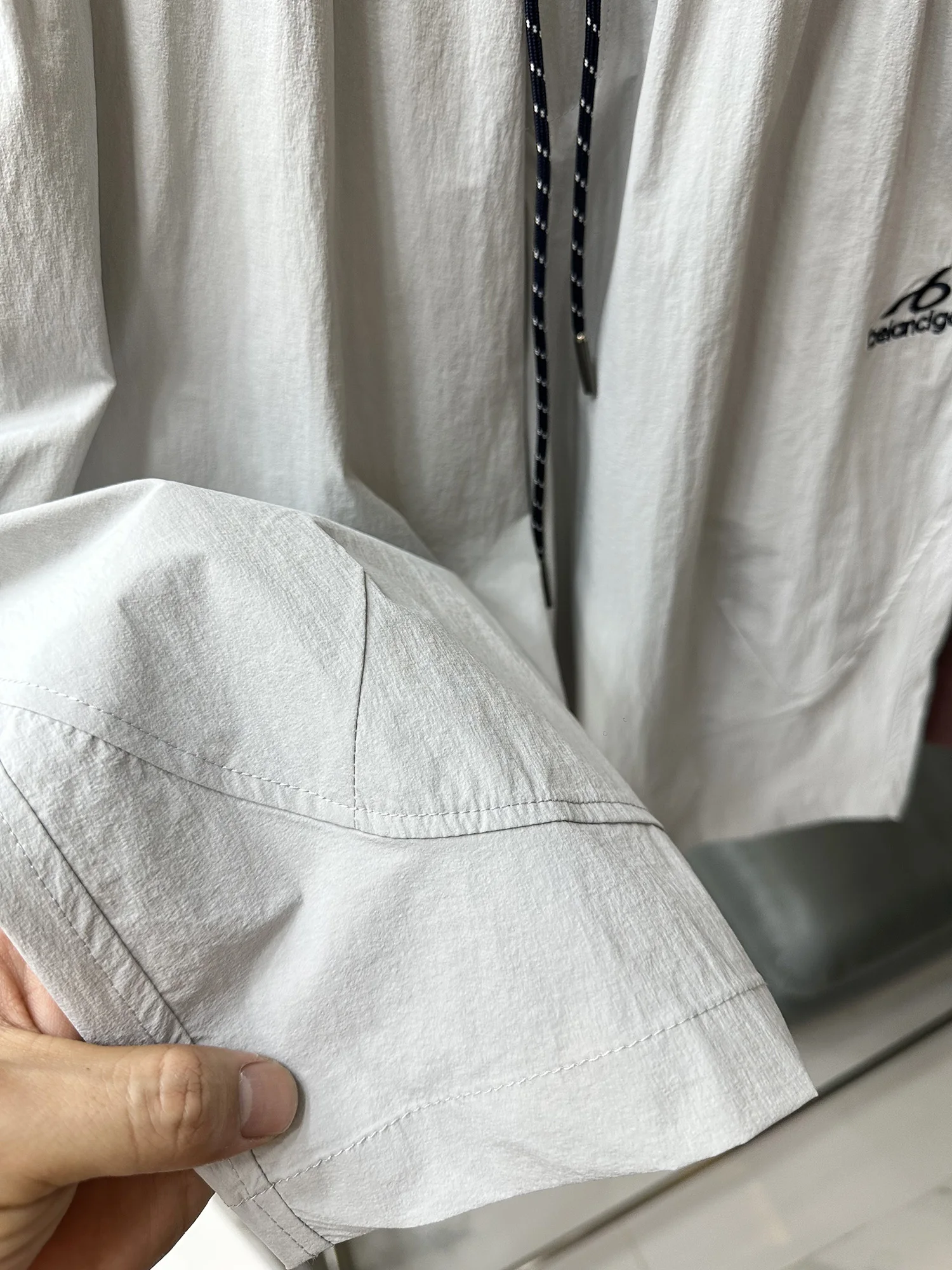 Cool Feeling Breathable Men's Outdoor Sports Shorts Elastic Letter Embroidery Quick Dry Five-Quarter Length Straight Leg Pants
Cool Feeling Breathable Men's Outdoor Sports Shorts Elastic Letter Embroidery Quick Dry Five-Quarter Length Straight Leg Pants