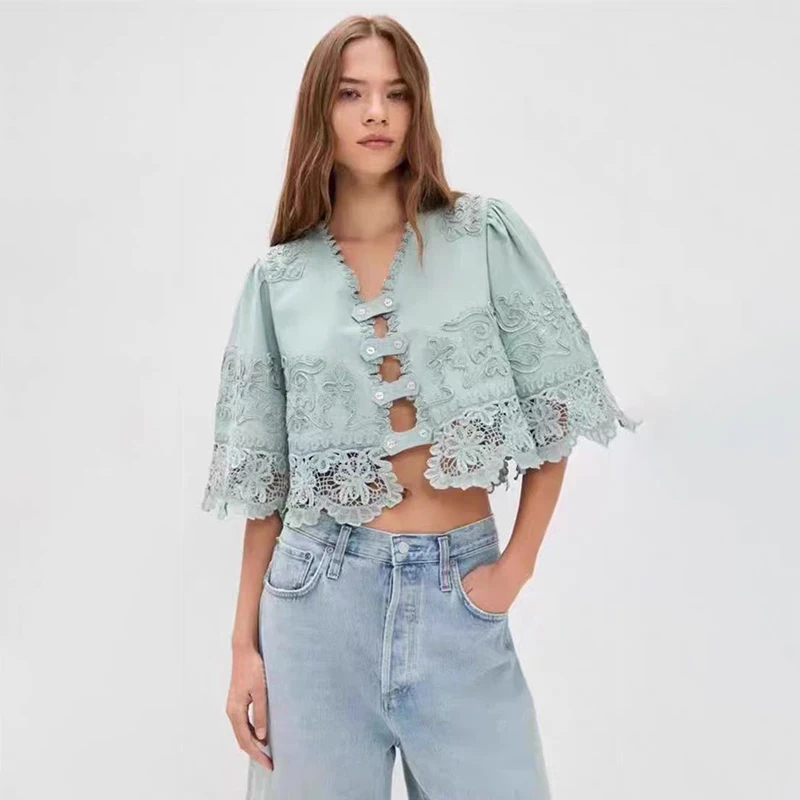 New 2025 Women's Short V-neck Cotton Linen Blend Shirt with Embroidered Lace Trim Green White Black Mixed Fabric Top
New 2025 Women's Short V-neck Cotton Linen Blend Shirt with Embroidered Lace Trim Green White Black Mixed Fabric Top