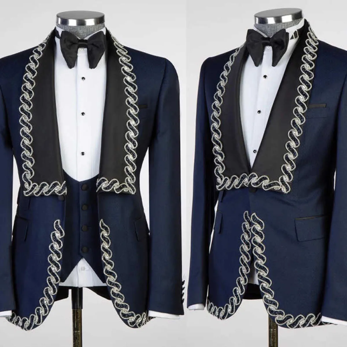 Мужской костюм-тройка с бриллиантами и бисером, высококачественный, на заказ, для жениха, выпускного вечера, вечеринки, смокинг, пиджак, мужской праздничный костюм
Мужской костюм-тройка с бриллиантами и бисером, высококачественный, на заказ, для жениха, выпускного вечера, вечеринки, смокинг, пиджак, мужской праздничный костюм