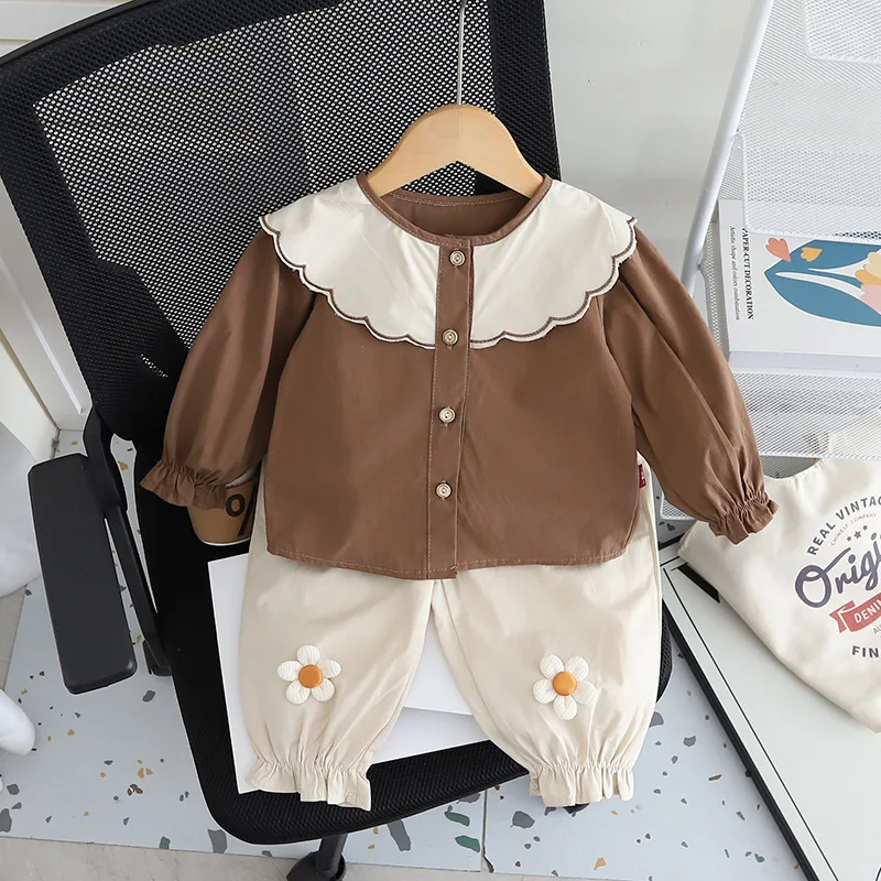 New Spring Autumn Girls Clothes Sets Cute Color Blocking Flower Splicing Kids Big Lapel Shirt and Pants Children Outfit 2PCS
New Spring Autumn Girls Clothes Sets Cute Color Blocking Flower Splicing Kids Big Lapel Shirt and Pants Children Outfit 2PCS