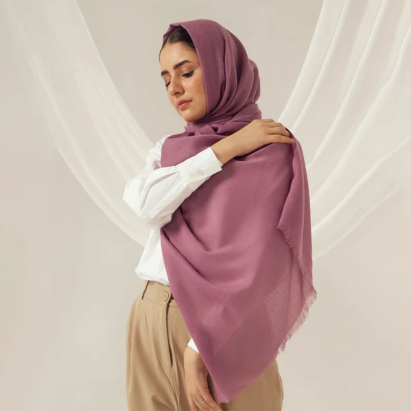 Hot Selling Plain Light Weight Hijab Exclusive Hijabs Rayon Cotton Exlarged Tassel Hijab
Hot Selling Plain Light Weight Hijab Exclusive Hijabs Rayon Cotton Exlarged Tassel Hijab